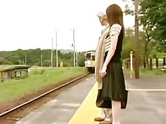 اليابانية الحب من محطة f70...